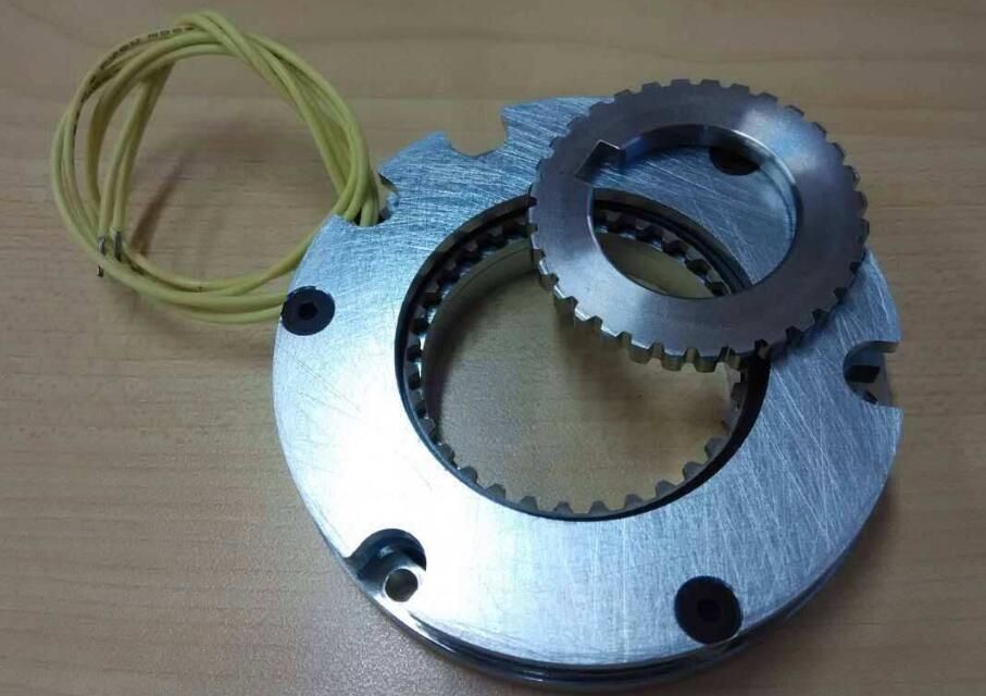 电机绕组端部怎么埋设热敏电阻以提高清静性能